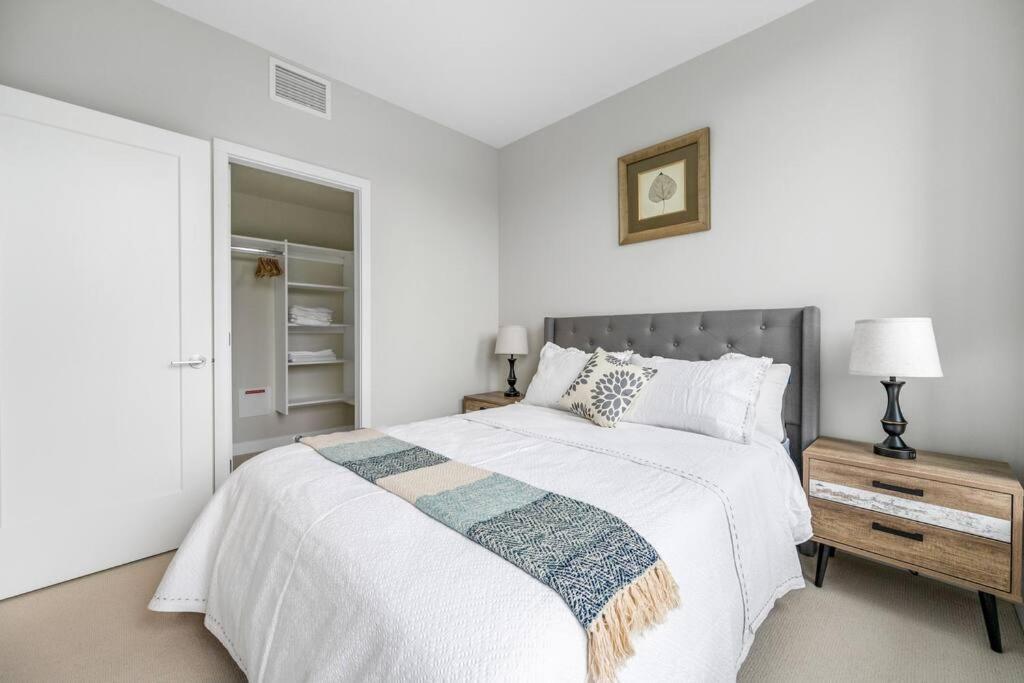 Modern Comfort At Ubc: 1Br Condo Near Campus Ванкувер Экстерьер фото