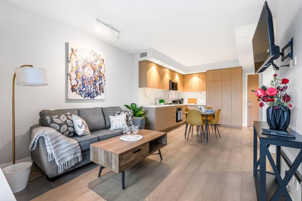 Modern Comfort At Ubc: 1Br Condo Near Campus Ванкувер Экстерьер фото